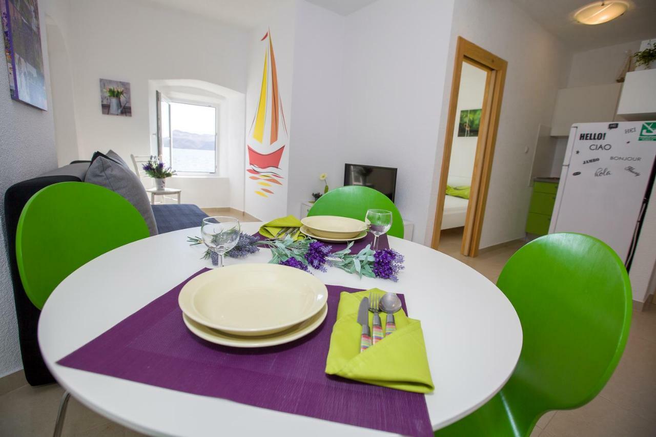 Apartmani Cindric Karlobag Εξωτερικό φωτογραφία