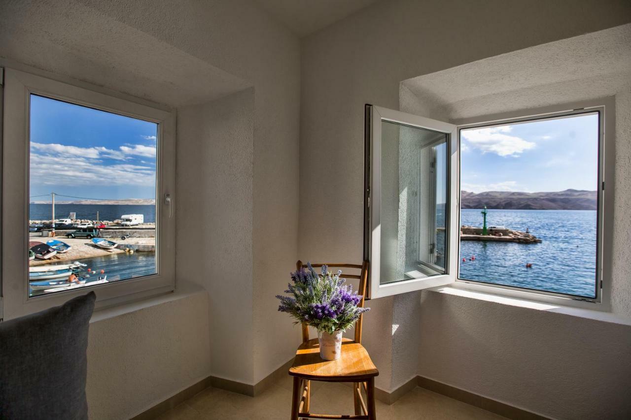 Apartmani Cindric Karlobag Εξωτερικό φωτογραφία