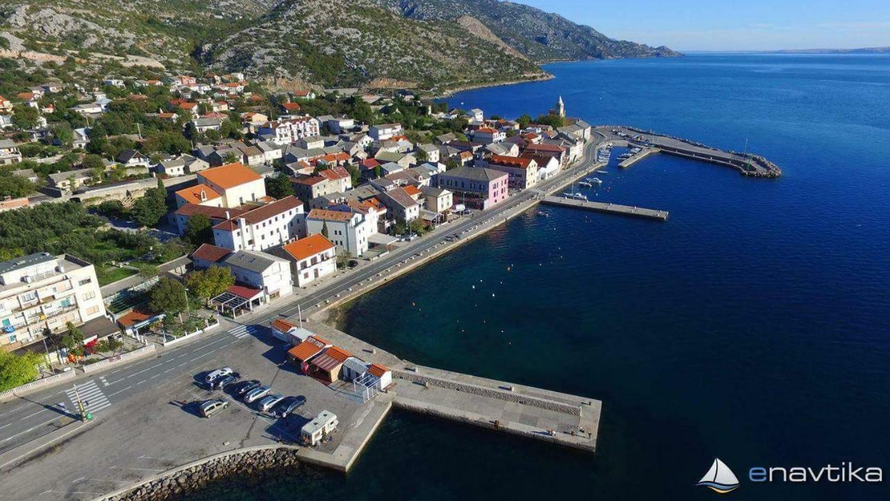 Apartmani Cindric Karlobag Εξωτερικό φωτογραφία